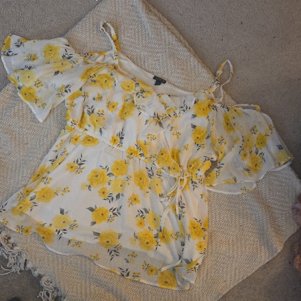 Torrid 1X Floral Cold Shoulder Yellow Women's Top